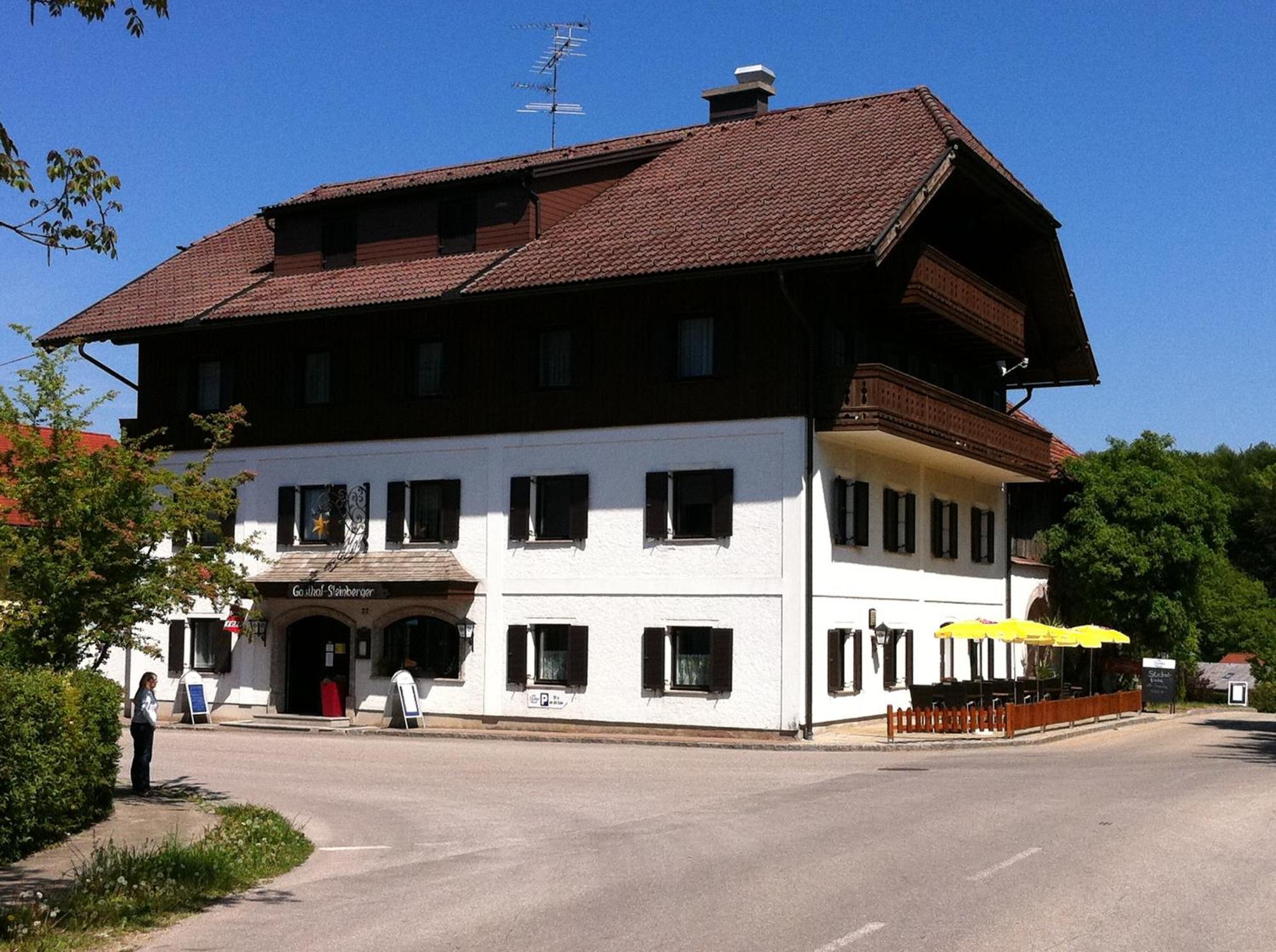 Gasthof Pension Steinberger Sankt Georgen im Attergau Eksteriør bilde